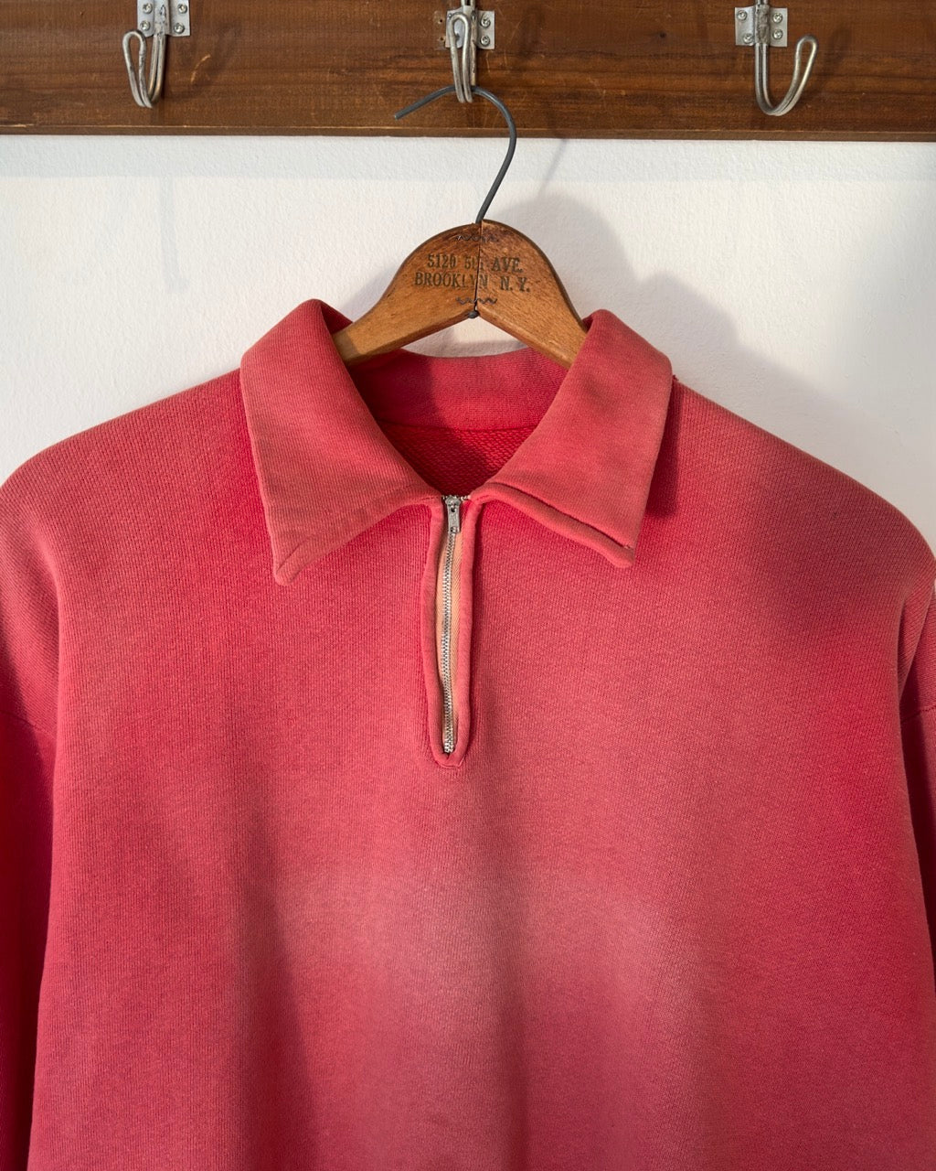 60s SWEATSHIRT HALF-ZIP FADED CHERRY RED