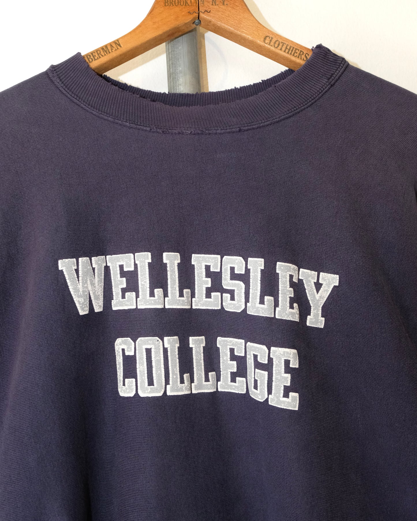 90s CHAMPION REVERSE WEAVE WELLESLEY COLLEGE SWEATSHIRT